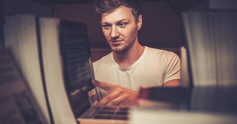 7 Self-Help Books Everyone Should Read in 2025