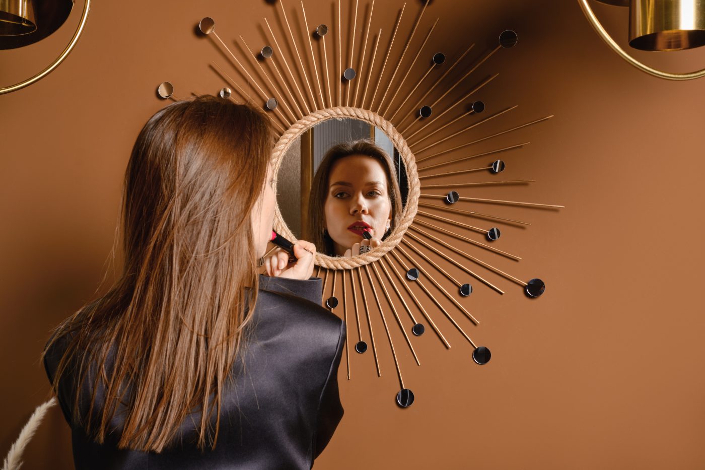 Extrovert with Social Anxiety? 5 Real Signs and How to Navigate the Paradox