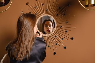 Extrovert with Social Anxiety? 5 Real Signs and How to Navigate the Paradox